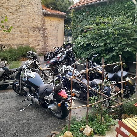 Bed and Breakfast Le Prieure Saint-Florent-sur-Auzonnet Exterior foto
