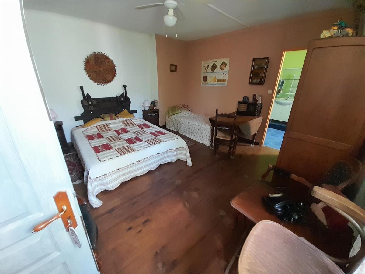 Bed and Breakfast Le Prieure Saint-Florent-sur-Auzonnet Exterior foto