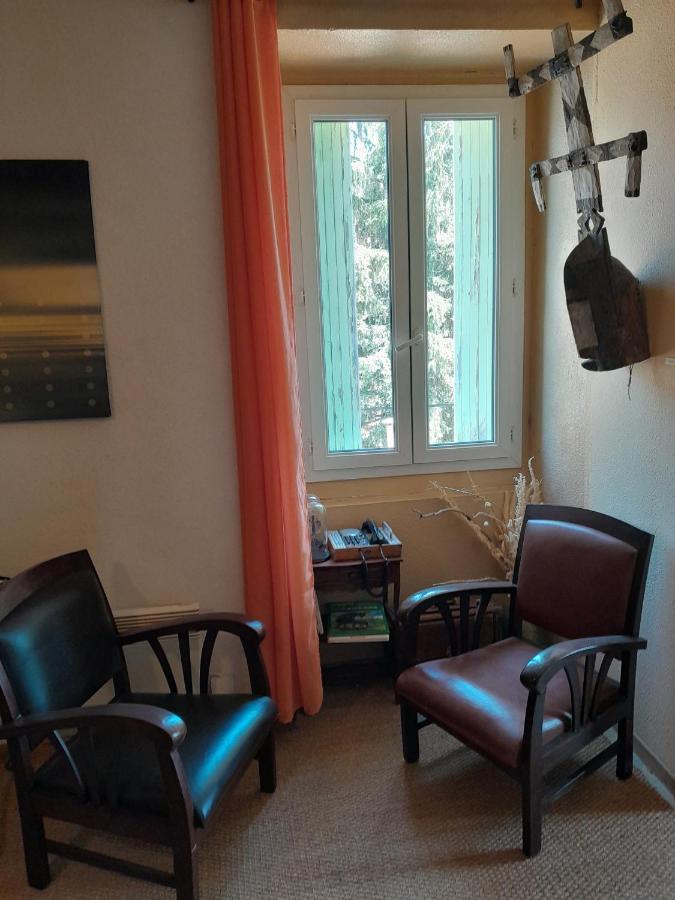 Bed and Breakfast Le Prieure Saint-Florent-sur-Auzonnet Exterior foto