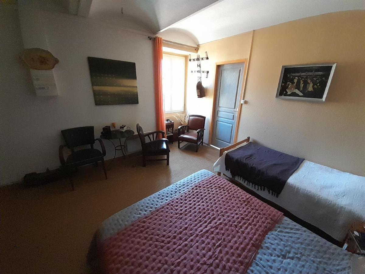 Bed and Breakfast Le Prieure Saint-Florent-sur-Auzonnet Exterior foto