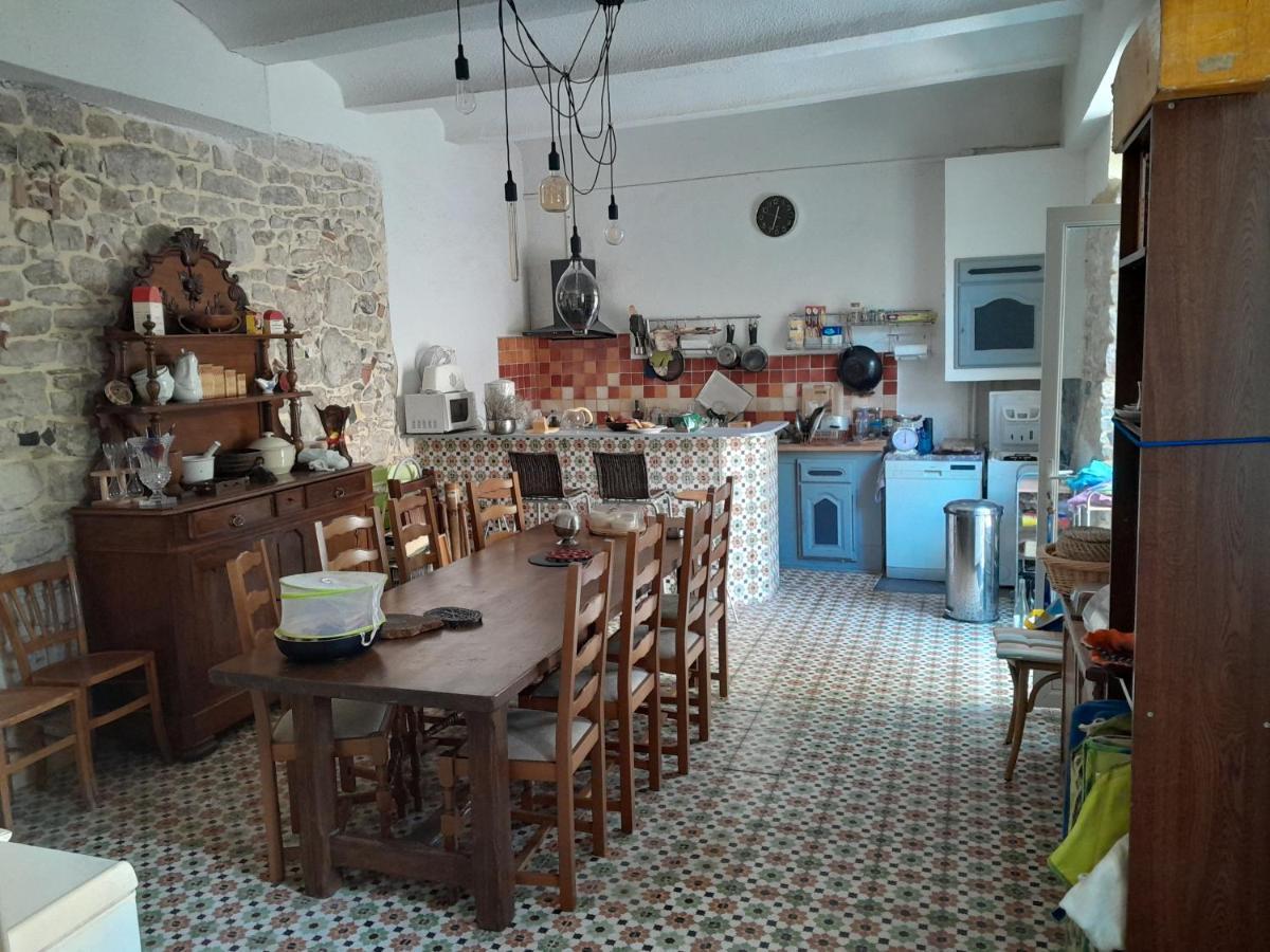 Bed and Breakfast Le Prieure Saint-Florent-sur-Auzonnet Exterior foto