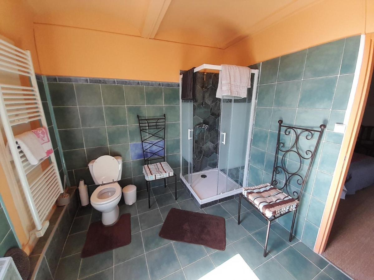 Bed and Breakfast Le Prieure Saint-Florent-sur-Auzonnet Exterior foto